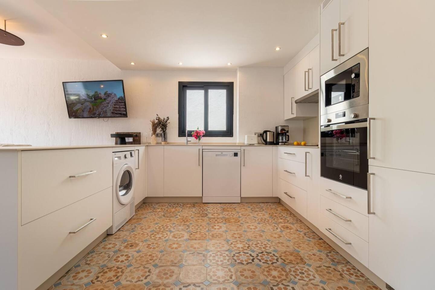 Сasa de vacaciones New Renovated With Modern Touch