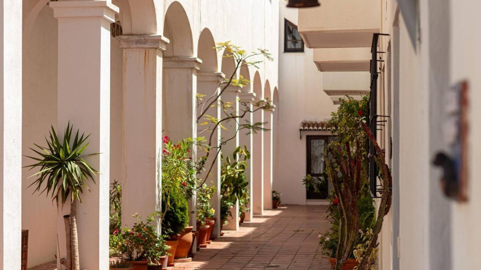 New Renovated With Modern Touch Сasa de vacaciones